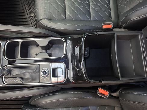 Used 2024 Kia Telluride SX Prestige X-Line image 32