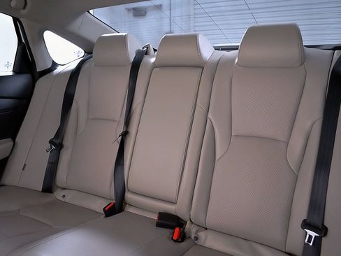 Used 2023 Honda Accord EX-L image 17