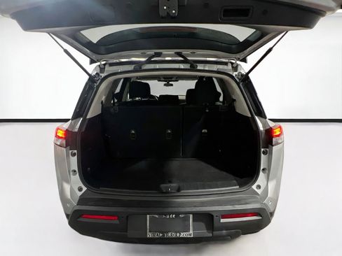 Used 2022 Nissan Pathfinder SV FWD image 18