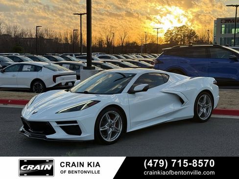Used 2025 Chevrolet Corvette Stingray Preferred Cpe w/ 2LT image 3