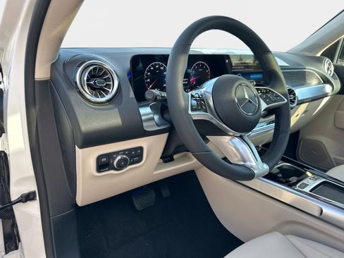 New 2026 Mercedes-Benz GLB 250 250 4MATIC SUV image 20