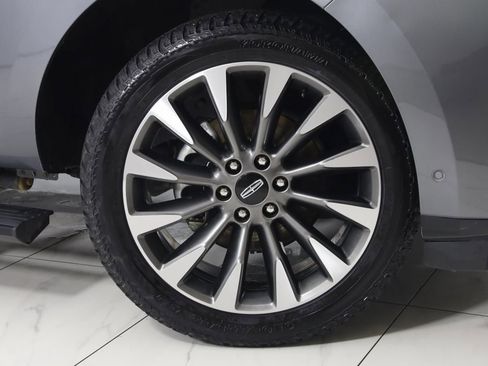 Used 2021 Lincoln Navigator L Reserve w/ Luxury Package image 19