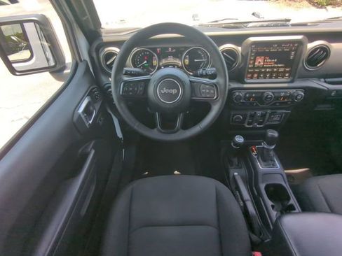 Used 2023 Jeep Wrangler Unlimited w/ Sun & Screen Package AWD/4WD image 18