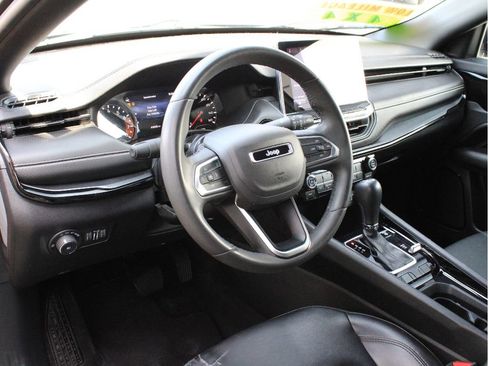 Certified 2022 Jeep Compass Latitude AWD/4WD image 12