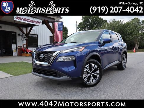 Used 2023 Nissan Rogue SV AWD/4WD image 1