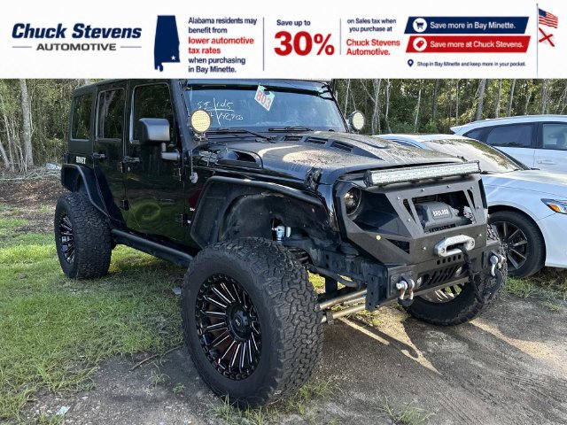 Used 2015 Jeep Wrangler Unlimited Sahara w/ Connectivity Group AWD/4WD image 4