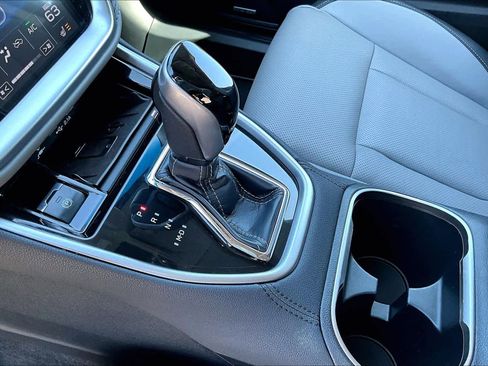 Used 2022 Subaru Outback Limited image 15