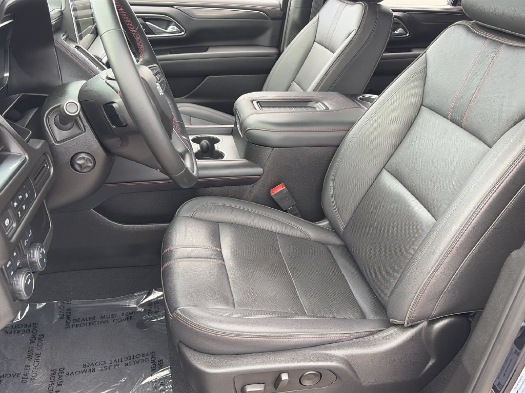 Used 2024 Chevrolet Tahoe RST w/ Luxury Package AWD/4WD image 13