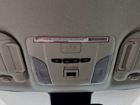 Used 2021 Toyota Corolla LE FWD image 21