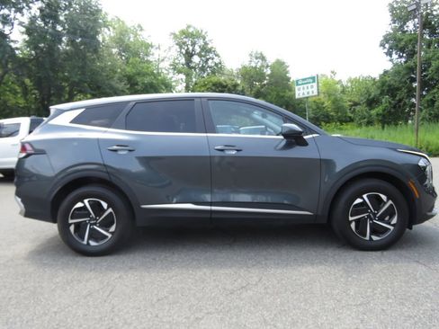 Used 2023 Kia Sportage LX AWD/4WD image 4
