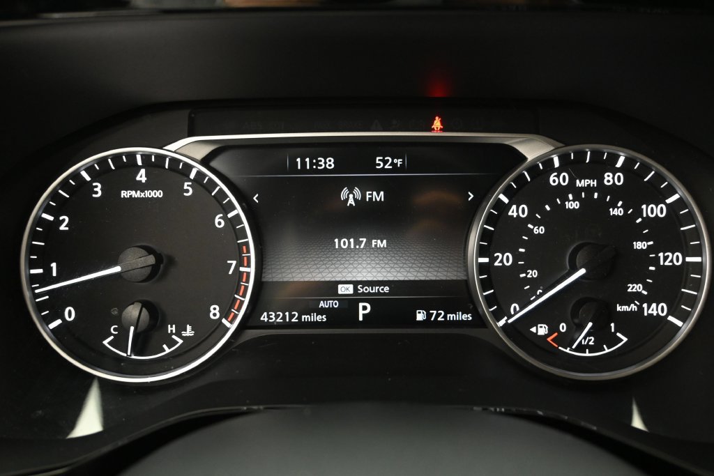 Used 2025 Nissan Pathfinder SV AWD/4WD image 22
