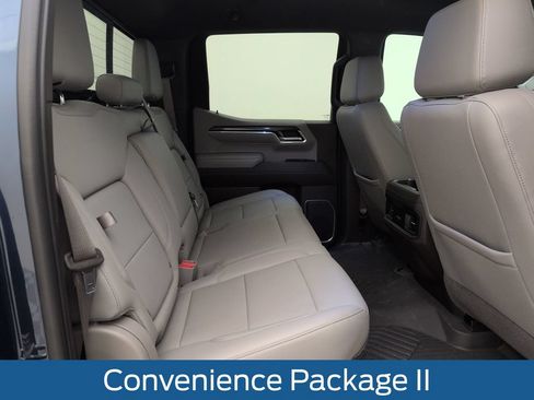 Used 2022 Chevrolet Silverado 1500 LT Trail Boss w/ LT Trail Boss Premium Package AWD/4WD image 16