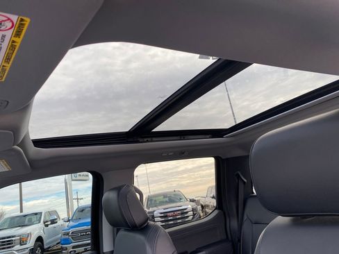 Used 2023 Ford F250 Lariat w/ Sport Appearance Package image 23