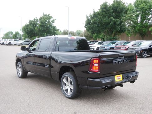 New 2026 RAM 1500 Express AWD/4WD image 3