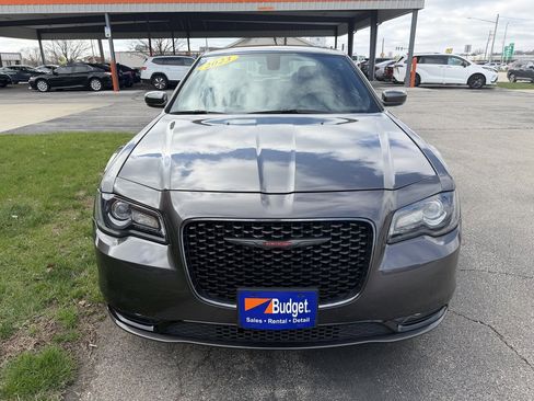 Used 2023 Chrysler 300 S w/ Comfort Group RWD image 4