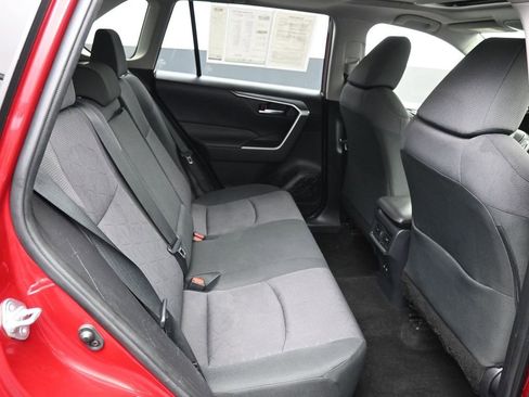 Certified 2019 Toyota RAV4 XLE w/ Convenience Package image 24