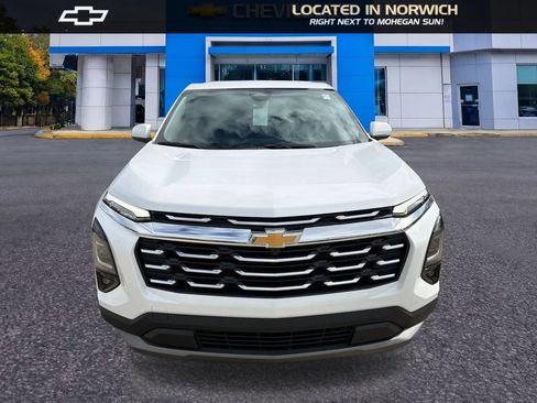 New 2026 Chevrolet Equinox LT w/ Safety and Technology Package FWD image 2