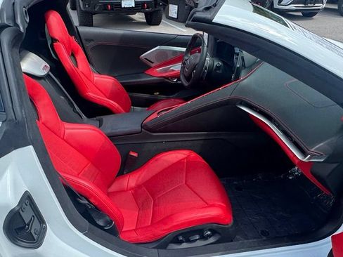 Used 2022 Chevrolet Corvette Stingray Premium Cpe w/ Z51 Performance Package RWD image 17