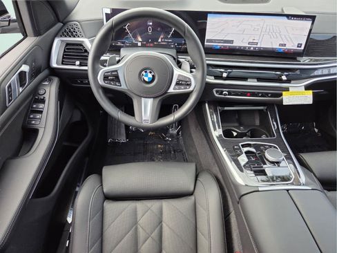 Used 2026 BMW X5 xDrive40i w/ M Sport Package AWD/4WD image 13