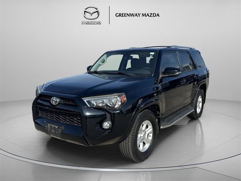 Used 2016 Toyota 4Runner SR5 image 3