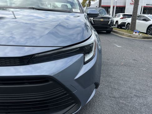Used 2023 Toyota Corolla LE image 5