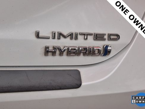 Used 2021 Toyota Avalon Limited w/ Advanced Safety Package image 40