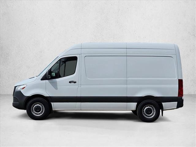 Used 2025 Mercedes-Benz Sprinter 2500 image 9