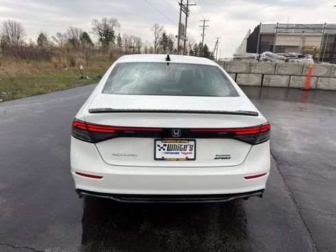 Used 2024 Honda Accord Sport image 7