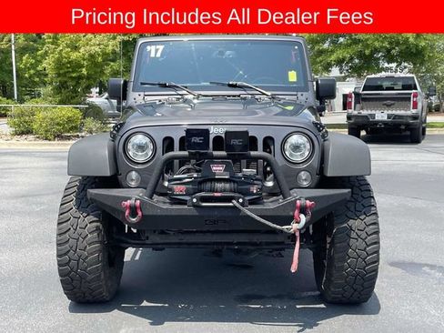 Used 2017 Jeep Wrangler Unlimited Rubicon AWD/4WD image 8