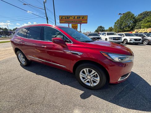 Used 2020 Buick Enclave Essence image 8