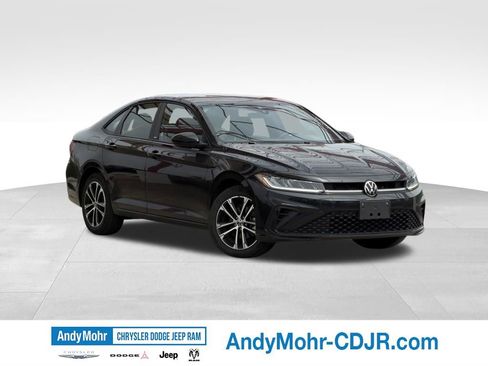 Used 2025 Volkswagen Jetta Sport FWD image 1