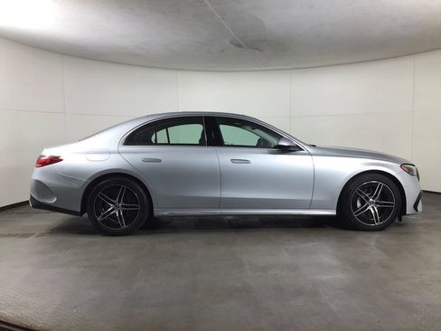 Used 2025 Mercedes-Benz E 450 4MATIC Sedan image 8