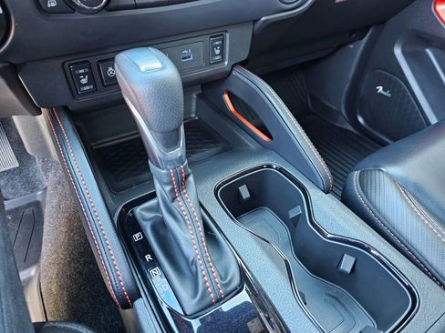 Used 2023 Nissan Frontier PRO-4X image 27