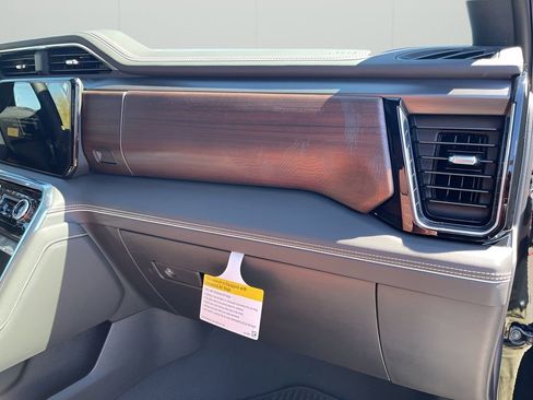 Certified 2025 GMC Sierra 2500 Denali Ultimate image 15