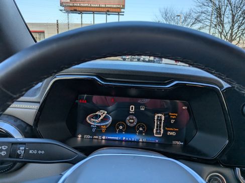 Used 2024 Chevrolet Colorado ZR2 w/ ZR2 Bison Edition image 16