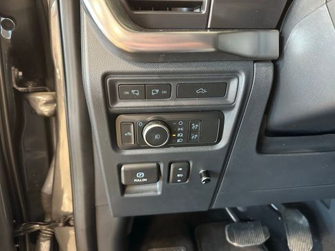 Used 2022 Ford F150 Lariat w/ Equipment Group 502A High image 23