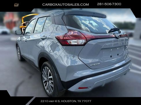 Used 2024 Nissan Kicks SV FWD image 3