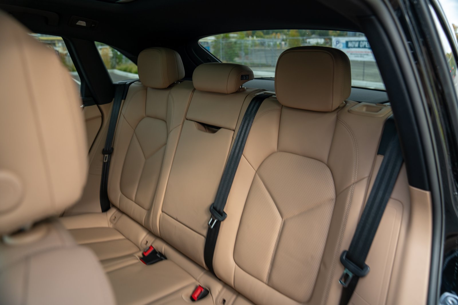 Certified 2026 Porsche Macan AWD/4WD image 24