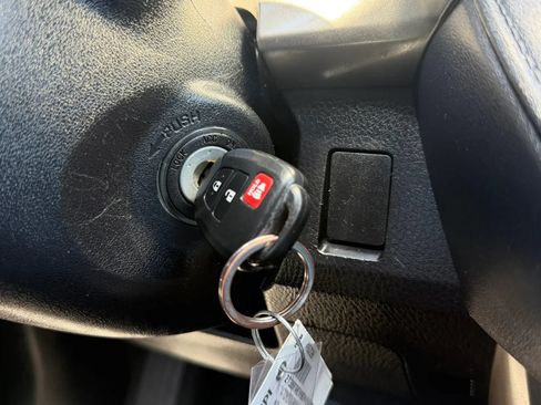 Used 2014 Toyota RAV4 LE AWD/4WD image 33