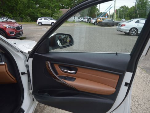 Used 2015 BMW 328i xDrive Sedan AWD/4WD image 27