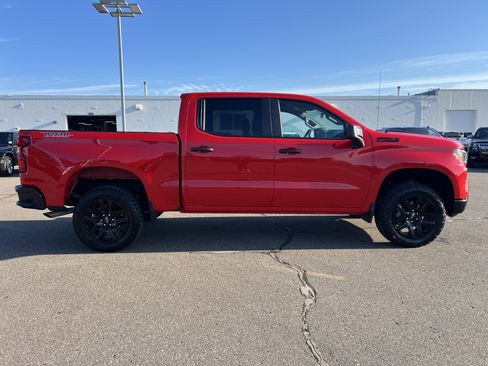 Certified 2024 Chevrolet Silverado 1500 Custom Trail Boss w/ LPO, Dark Essentials Package image 8