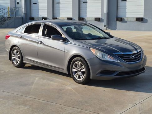 Used 2011 Hyundai Sonata GLS w/ Popular Equipment Pkg 2 FWD image 3