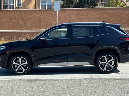 New 2025 Volkswagen Tiguan SE image 7