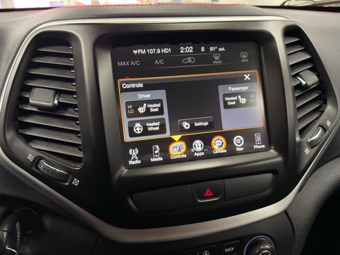 Used 2016 Jeep Cherokee Trailhawk w/ Leather Interior Group image 24