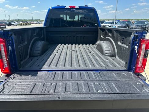 New 2026 Ford F250 XLT w/ XLT Premium Package AWD/4WD image 7