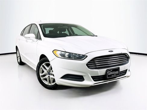 Used 2014 Ford Fusion SE image 1