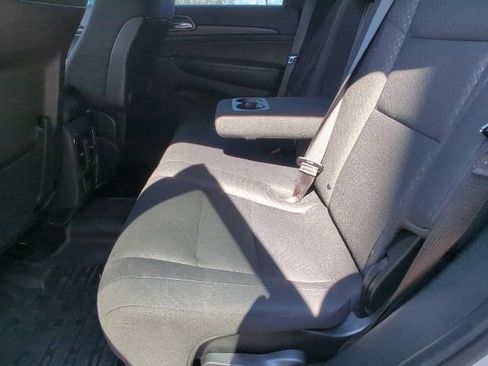 Used 2019 Jeep Grand Cherokee Laredo image 22