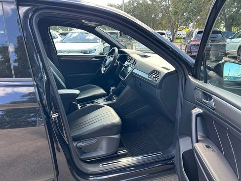 Certified 2023 Volkswagen Tiguan SE R-Line FWD image 36