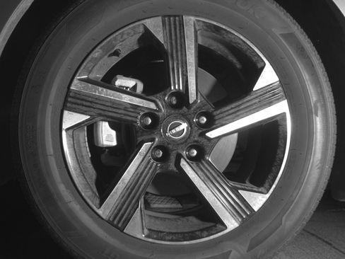Used 2025 Nissan Sentra SV FWD image 12