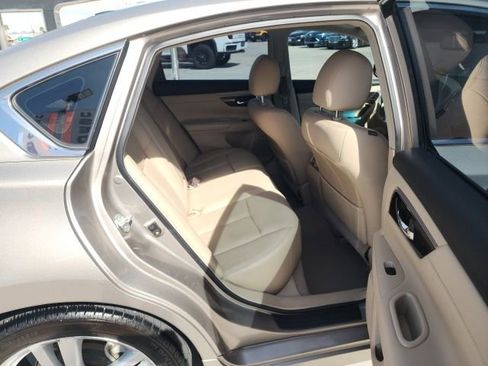 Used 2013 Nissan Altima 3.5 SL w/ Technology Pkg image 23